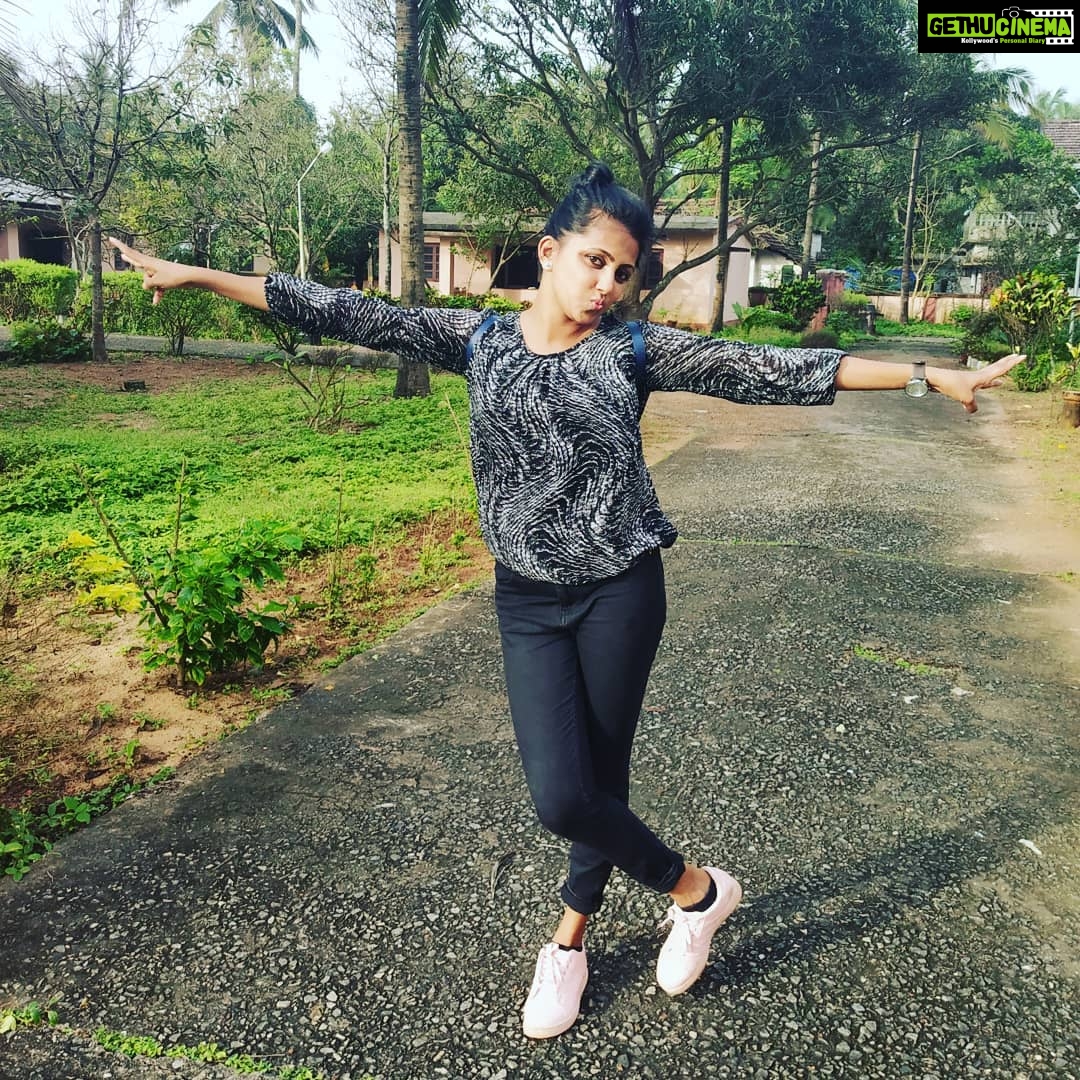 Sreevidya Nair Instagram - My hangouts dairy 🤗🤗🤗.. @sanithaperumbala @nayanaprabakar Thalangara