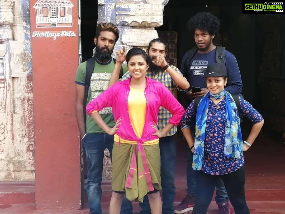Sreevidya Nair Instagram - Song shoot for maafidona.. wrap off .. @mqsalmaan @ttjamshi @abinpaulvadakkan @jishnujp7 @an_top_z ... And my girls Fort Cochin