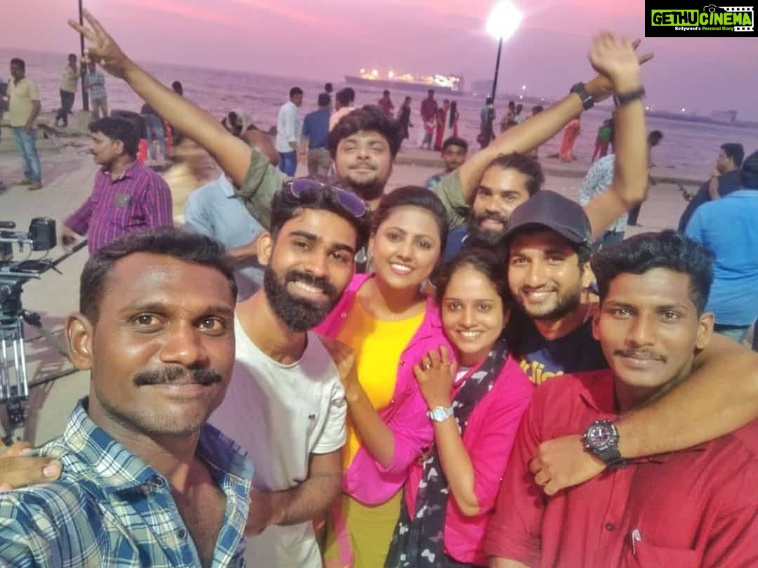 Sreevidya Nair Instagram - Song shoot for maafidona.. wrap off .. @mqsalmaan @ttjamshi @abinpaulvadakkan @jishnujp7 @an_top_z ... And my girls Fort Cochin