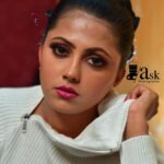 Sreevidya Nair Instagram - When u have a random team for shoot it will be more better for beautiful outputs so again mentioning my own photographer @a_sk_photography and the lady behind my makeover @pragyadk .. 💕💕💕💕💕 Kasargod, India