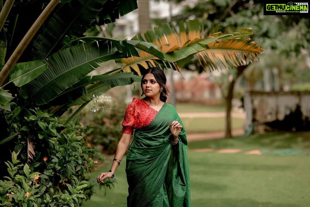 Sreevidya Nair Instagram - 📷 @vishnunelladu 💄 @sajani_mandara 👗 @avantikadesigns
