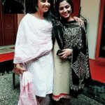 Sreevidya Nair Instagram - Kuttanadan blog location still😍😍wth anuchechi @anu_sithara Behind the click... vishuettan😄😄 Changanacherry