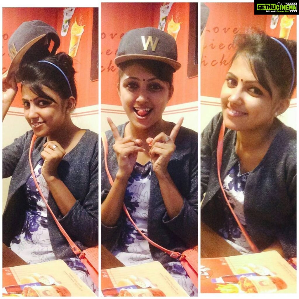 Sreevidya Nair Instagram - I lov caps bcz ma chachuuuu like caps.... I feel wonderful whn I put cap ... How abt uhh??###$👮👮👮👮