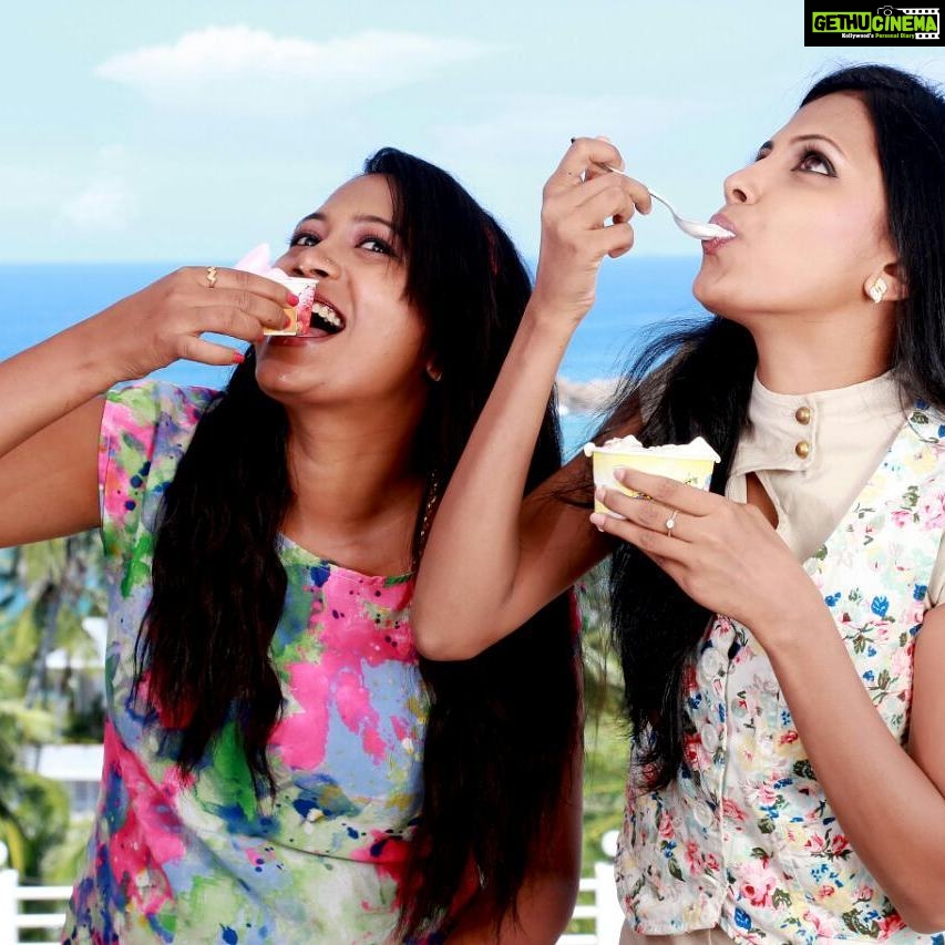 Sreevidya Nair Instagram - Icecream? ..Grab first and have that 😕😕😕 Kovalam Beach, Kerala, India