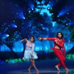 Sriti Jha Instagram - Thank you for sharing with me a song so very special to you guys. Now it shall forever remain special for me @mr.tarunraj @shivanipatel_official @vinay_.here I’ll always remember to lead with the head :))) #jhalakdikhlajaa10