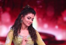 Sriti Jha Instagram - Styled by @iamkenferns Make up by @onherbrush Hair by @vhairforu #jhalakdikhlajaa10