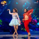 Sriti Jha Instagram – Kya Sriti ne apne behtareen dance moves se jeeta aapka bhi dil? ❤️

Dekhiye #JhalakDikhhlaJaa har Sat-Sun, raat 8 baje, sirf #Colors par.
Anytime on @voot

@itisriti