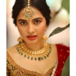 Srushti Dange Instagram – Let us light up lives with hopes and dreams. Happy Diwali 🪔✨💫

Designer -: @nirali_design_house 
Makeup 💄-: @makeup_by_kez 
Hairdo by @banu_hairstylist_sareedrapist 
Jewellery by @challani_jewellery 
Photography by @camerasenthil 
Shoot organized by @rrajeshananda