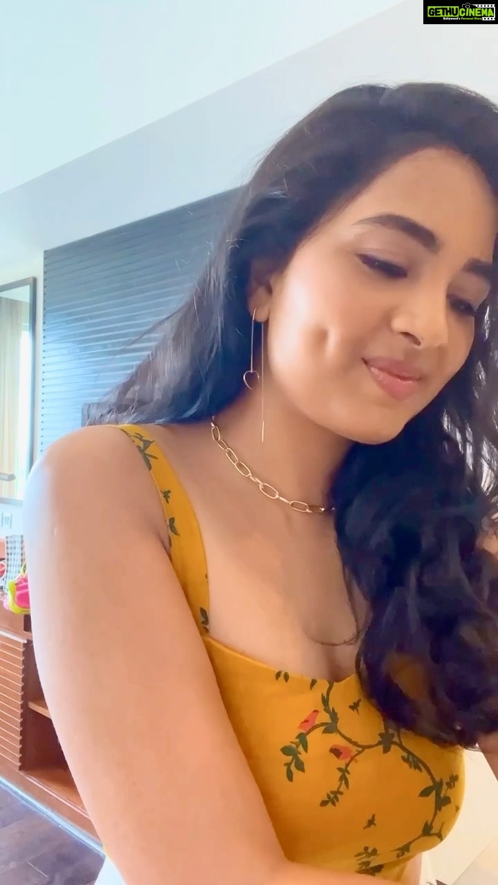 Srushti Dange Instagram - When you think you’re good at flirting but nah🙃 nah 🤦🏻‍♀️ #reel #reels #reelsinstagram #reelsvideo #reelitfeelit #reelkarofeelkaro #srushtidange #reelvideo #reelinstagram #reelit #reelindia #reelsindia #reelitfeelit❤️❤️ #reelsviral #reelsinsta #reeloftheday #stopflirting #stopflirtingwithme