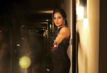 Srushti Dange Instagram - ⚫️ it’s an unstoppable force♠️ Design by @sameenasofficial MUA💄 @mac3makeoverstudio & team Styled by @navadevi.rajkumar Photographer by @jay_editz_ @moxieforum
