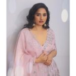 Srushti Dange Instagram – Hello November 🍂✨

MUA by @agenerous_glam_ 
Styled by @simarvinodh @slayofficialstudio 
Photographer by @rahuldev1177
