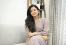 Sshivada Instagram - Me, myself and I...😊😁🥰 📸 @georgee_mraju @jibinphotography_ Outfit : @nairaonline Jwellery :@adorebypriyanka #beyourself #loveyourself #liveyourlife #loveyourlife Angamali