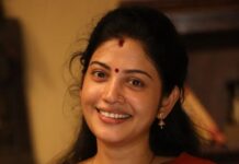 Sshivada Instagram - Meenakshi🥰😍 Happy to be a part of the beautiful journey #nithamoruvaanam. Am overwhelmed by the love and response thats flowing in. Always greateful for it. Thankyou @rakarthik_dir for always believing me. A big shoutout to my lovely supportive team of @nithamoruvaanam❤️❤️. Am gonna miss you all. @ashokselvan @rituvarma @aparna.balamurali @shivathmikar @vidhuayyanna @nishanthi_annadurai @gopisundar__official @dharankumar_c @sagarpentela @viacom18studios For those who haven't watched the movie yet, do watch it in theatres near you. Loads of love🥰😍 #nithamoruvaanam #happiness💕 #newrelease #lovewhatyoudo #loveyourlife #meenakshi