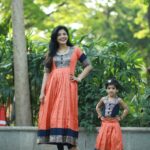 Sshivada Instagram – Like mother, like daughter 🥰😍

 Clicked by :@ganesh_anbayeram
 Outfit : @mom_ssparsh
Jewellery : @emin_thahar
Styled by : @sushma_subramaniyan

#twinning #twinningwithdaughter #mylittleprincess #Arundhathi  #mybundleofjoy #traditionalwear #ethnicwear #daughter #daughterlove #classic #festivecollection #weekend #weekendvibes