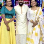 Sshivada Instagram - The festive season is still around. Do catch us today on bazinga family festival onam special episode at 6pm in @zeekeralam with @padmasoorya and @rebecca.santhosh Wearing this lovely outfit from @turmerikofficial Styled by @joe_elize_joy @styyledbyjoe😍🥰 MUA by @sajeesh_s_0619_make_over #onam #zeekeralam #bazinga #bazingafamilyfestival #onamepisode🎉🎉 #familyandfriends