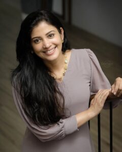 Sshivada Instagram - Me, myself and I...😊😁🥰

📸  @georgee_mraju
@jibinphotography_
Outfit : @nairaonline
Jwellery :@adorebypriyanka

#beyourself #loveyourself #liveyourlife #loveyourlife