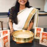 Sshivada Instagram – ഓണത്തിന് പായസം അത് നിർബന്ധം ആണ്, പായസത്തിൽ ഏറ്റവും ഇഷ്ടമുള്ളത് സേമിയ പായസവും. പാലാട്ടിന്റെ ഇൻസ്റ്റന്റ് സേമിയ പായസം മിക്സ് ഉപയോഗിച്ച് അടിപൊളിയൊരു സേമിയ പായസം ഉണ്ടാക്കിയാലോ?

Palat products are available on www.amazon.in
To buy click: Link in bio @palatfood

#palat #palatfoods #Flavoursofkerala #payasam #payasammix #semiya #semiyapayasam #instantpayasammix