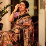 Suhasini Maniratnam Instagram - This saree is a statement piece from @Mayukhafabs . A fusion between pure kancheepuram silk and pen kalamkari work done all over. Our tribute to the weavers of India during this Diwali season. @dheepaprabhu @camerasenthil