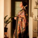 Suhasini Maniratnam Instagram – This saree is a statement piece from @Mayukhafabs . A fusion between pure kancheepuram silk and pen kalamkari work done all over. Our tribute to the weavers of India during this Diwali season. @dheepaprabhu @camerasenthil