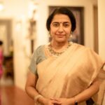 Suhasini Maniratnam Instagram – When senthil says ….« madam smile «  …when you are a running around like a headless chicken as we have 30 extraordinary people as house guests.  You smile and take a pause for the camera.  Camera has been my best friend for the past 45 years. ❤️❤️❤️❤️