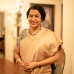 Suhasini Maniratnam Instagram – When senthil says ….« madam smile «  …when you are a running around like a headless chicken as we have 30 extraordinary people as house guests.  You smile and take a pause for the camera.  Camera has been my best friend for the past 45 years. ❤️❤️❤️❤️