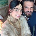 Suniel Shetty Instagram - Happy happy birthday my LIFE 🖤 @athiyashetty #fatherdaughter #foreverbaby #love #daughter #heart #beauty #brat