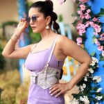 Sunny Leone Instagram – 💜
.
.
.

Outfit by @qbysoniabaderia
Accessories by @bellofox
Sunglasses by @opiumeyewear
Shoes by @stevemaddenindia
Styled by @hitendrakapopara
Fashion team @tanyakalraaa @sarinabudathoki
Hmu @jeetihairtstylist @kin_vanity
Photography by @deepaksfilmography 
.
.
@mtvsplitsvilla @mtvindia
#MTVSplitsvillaX4 #MTVSplitsvilla #Splitsvilla Goa, India