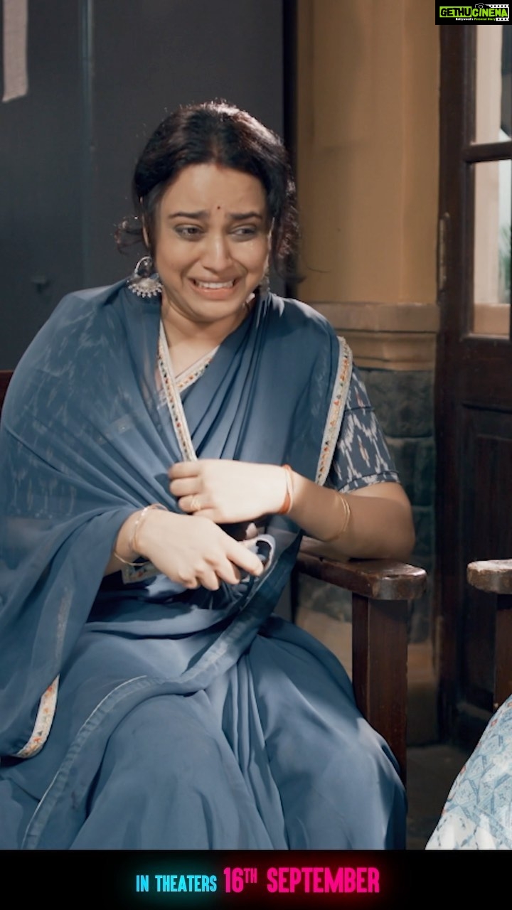 Swara Bhaskar Instagram - शुक्ला जी की बहू रोड ट्रिप पर तो निकल लीं.. पर घर लौटकर क्या जवाब देंगी?!?! 😬🤣🤷🏽♀️🥳 A lot is about to go down with Shuklaji ki bahu, Shivangi and her yaars on the #GirlsTripOfTheYear 🥂 #JahaanChaarYaar, In Cinemas on 16th September @shikhatalsania @mehervij786 @poojachopraofficial @sanjeevchaturvediofficial @bachchan.vinod @soundrya.production @drtarangkrishna @kamalpandey_7 @timesmusichub @penmovies @jayantilalgadaofficial #penmarudhar @jahaanchaaryaar