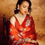 Swara Bhaskar Instagram - “A saree is not just a garment. It’s a power, an identity, a language.” Says the internet! But we didn’t need the internet to tell us that :) #sarilove
