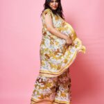 Swara Bhaskar Instagram - Sheher gulaabi, safar gulaabi 💖✨ Outfit: @aartivijaygupta Styled by: @prifreebee . Make up: @saracapela Hair: @karchung_gurung_ . Pics: @kvinayak11