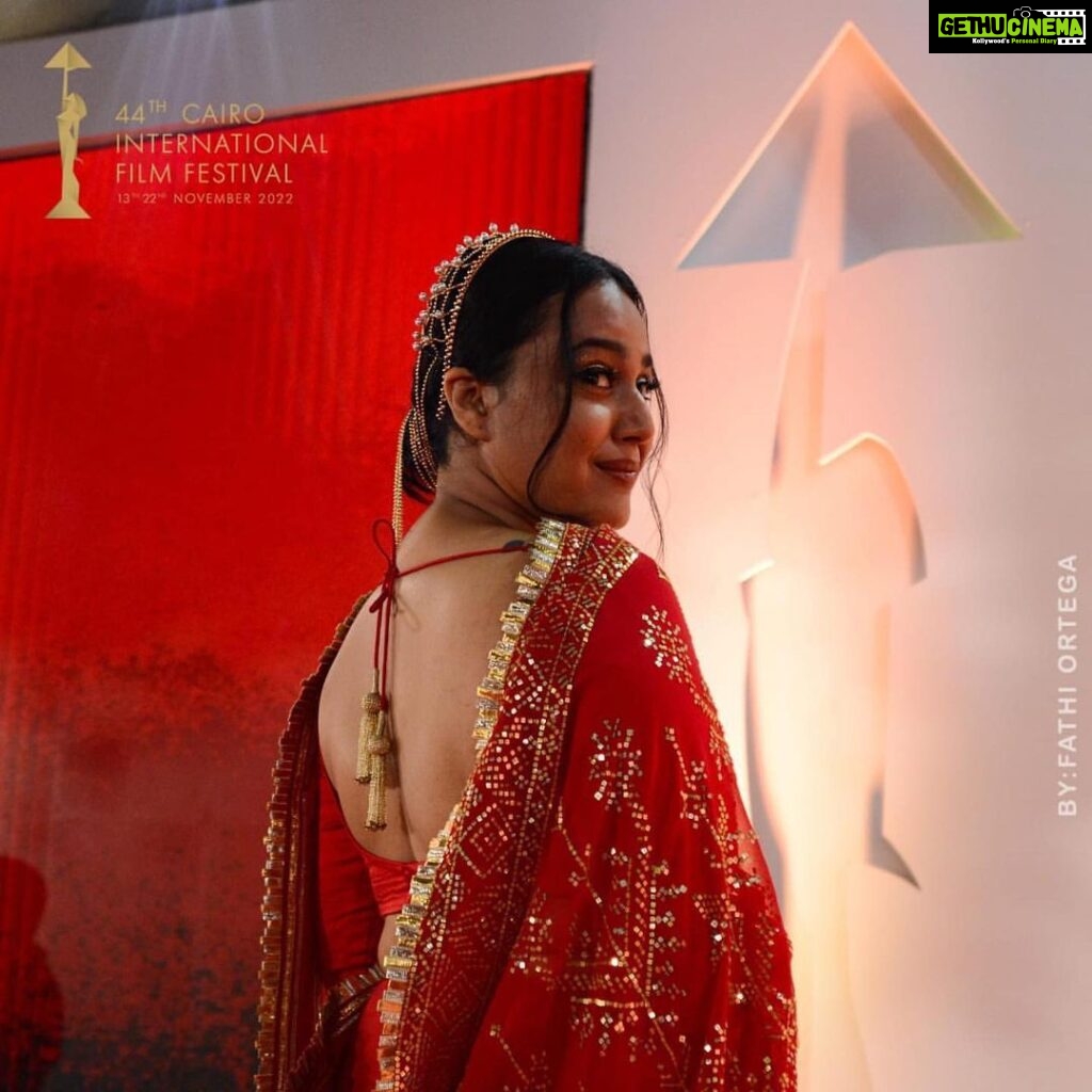 Swara Bhaskar Instagram - Posted @withrepost • @cairofilms From the Opening Ceremony of #CIFF44 Red Carpet من حفل إفتتاح الدورة ال٤٤ لمهرجان القاهرة السينمائي الدولي