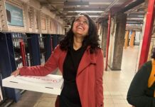 Swara Bhaskar Instagram - It’s not a weekend in #nyc if you aren’t a bit tipsy strutting the subway stations in boots, carrying a large pizza from @joespizzanyc ! . 📸: @kaneezsurka Union Square Station, New York