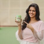Swathishta Krishnan Instagram - Lustrous hair, glossy skin, and stronger nails along with #HappyNutrition. Health & Beauty is no longer THIS or THAT. Both are possible in just 1 scoop - it is time to feel your best with Origin Biotin. Organically extracted from Sesbania Agati, it is your fairy dust to draw out the inner beauty in you. Give your outlook the upgrade it deserves! @originprotein @thatmadraskaran @keerthana_makeupartistry . @thebelstead . . . . . . . #innerbeauty#ExpressNotImpress #biotin #plantbased #hair #nails #skin #glowingskincare#originnutrition #tamilactress #beautifuloutlook #sesbaniaagati #7superfoods#lycopene #amla #silica #pomegranate