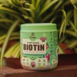 Swathishta Krishnan Instagram - Lustrous hair, glossy skin, and stronger nails along with #HappyNutrition. Health & Beauty is no longer THIS or THAT. Both are possible in just 1 scoop - it is time to feel your best with Origin Biotin. Organically extracted from Sesbania Agati, it is your fairy dust to draw out the inner beauty in you. Give your outlook the upgrade it deserves! @originprotein @thatmadraskaran @keerthana_makeupartistry . @thebelstead . . . . . . . #innerbeauty#ExpressNotImpress #biotin #plantbased #hair #nails #skin #glowingskincare#originnutrition #tamilactress #beautifuloutlook #sesbaniaagati #7superfoods#lycopene #amla #silica #pomegranate