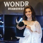 Swathishta Krishnan Instagram - For the launch of @wondrdiamonds🤍 truly Kohinoor like brilliance 🤍 . . 👗@_.rubeenavogueofficial._ best🤍 💄 @keerthana_makeupartistry luv🤍 📸 @thatmadraskaran fav 🤍