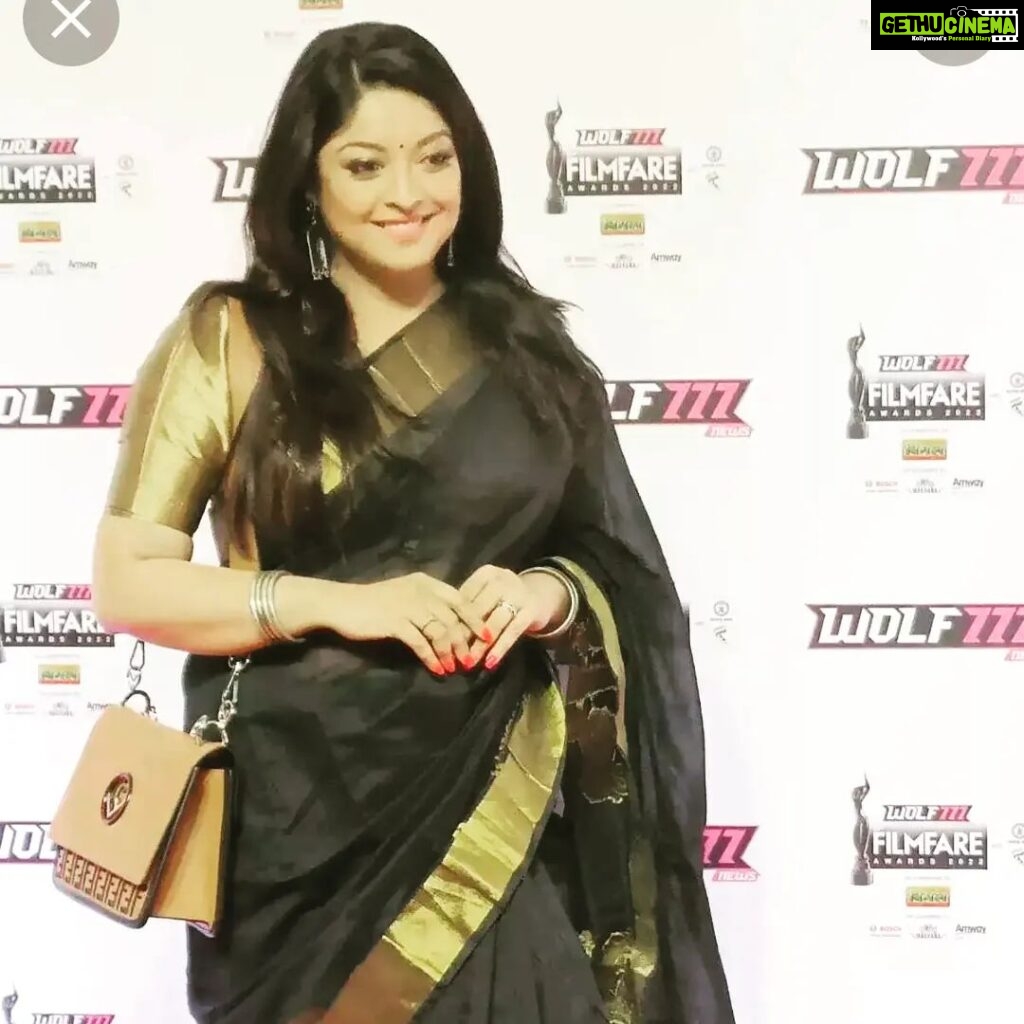 Tanushree Dutta Instagram - Goodmorning!! Here's an insta drop of my latest red carpet appearance. No Fat shaming please! I'm an Indian woman & I love my curves ❤️