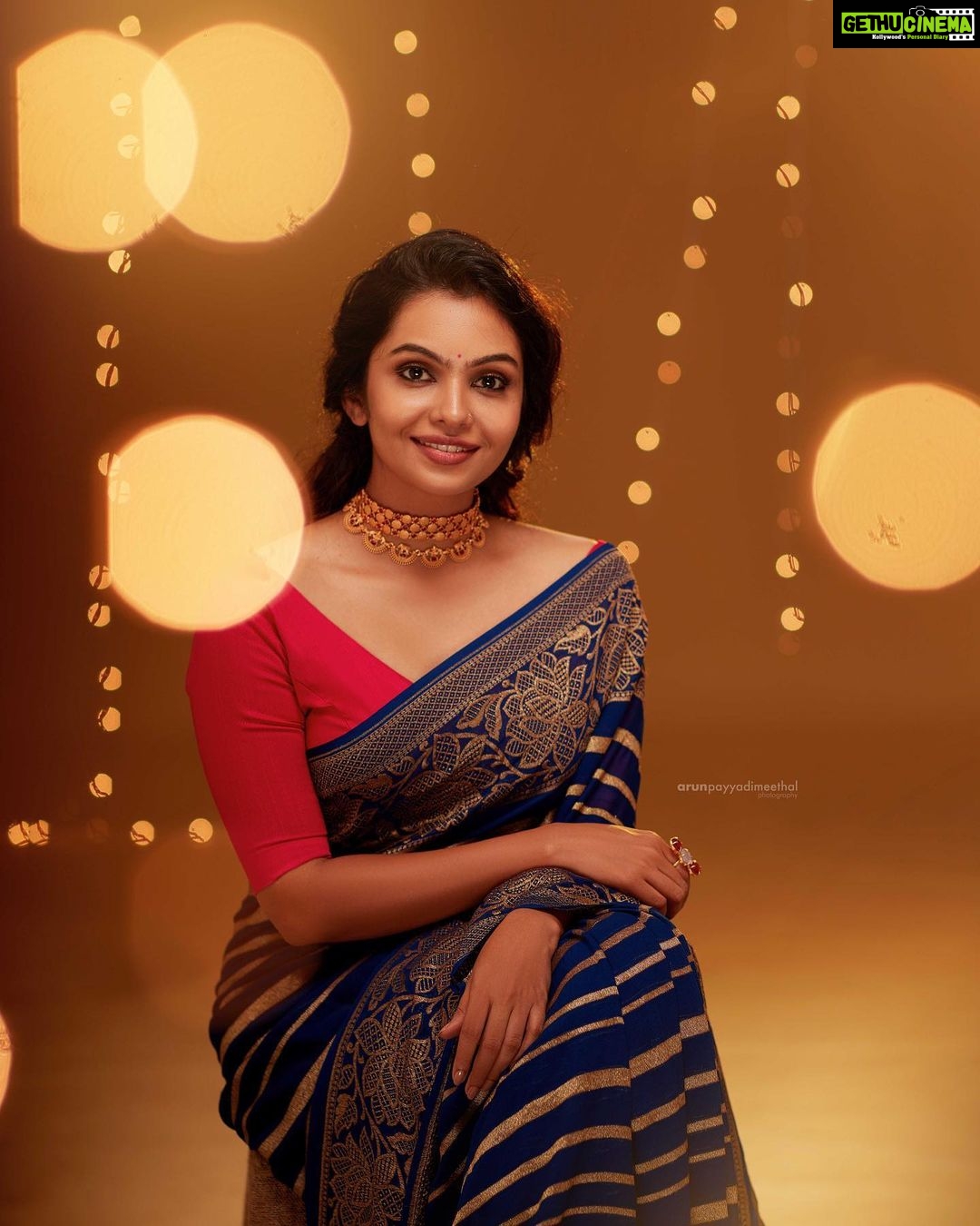 Tanvi Ram Instagram - Happy Diwali✨💥 Photography:@arun_payyadimeethal Costume: @teekey_official Styling : @amritha_lakshmi___ Makeup & hair: @sujani_suresh.mua Blouse design : @_taaishbythasnimsalam_ Jewelery : @dehab_bridals Studio: @maxxocreative Bts: @shamnad_wedads Photography team: @rahul_.thuvassery_ , @vishnu__photography___ ,@rizwanmechoth