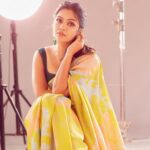 Tanvi Ram Instagram – I am all about the yellow today💛

Photographer – @arun_payyadimeethal 
Stylist – @amritha_lakshmi___ 
Saree : @saltstudio 
Blouse : @corbonbespoke 
Jewellery :@dehab_bridals