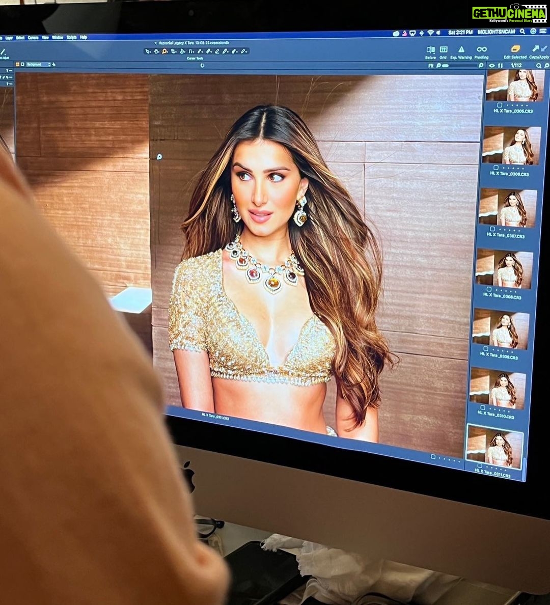Tara Sutaria Instagram - Swipe to see my subtle dismay when asked if I like veg Biryani ( Hint - I don’t )