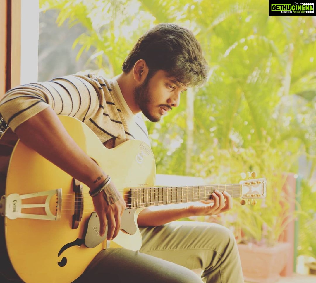 Teja Sajja Instagram - I was told that when you dont have a new picture then upload an old one and call it a #throwback #ohbaby How many of you remember the song? 🤔