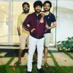 Teja Sajja Instagram – Making a scifi movie was easier than getting a candid with my friends😂
Director🎬 Writer✍ Actor🎭
Happy faces!😊😊
At the end of an other journey!❤
@mallik.ram.7 @prasanthvarmaofficial
#blockbusterstreamoftheseason
#adbhutamonhotstar
@disneyplushotstar