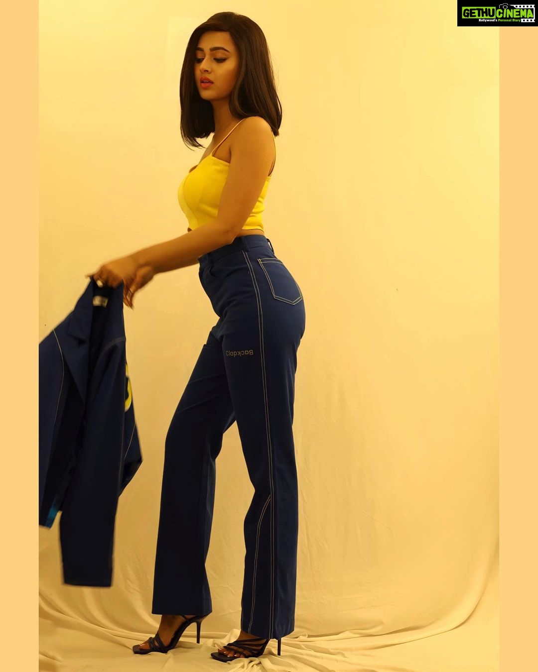 Tejasswi Prakash Instagram - No matter what life throws at you, keep smiling 😁 . . . Styledby: @stylebysugandhasood Wearing @clapback.in @rushalijain28 @s_tanvi Heels: @zara Clickedby: @iqbal_ahmed_photography
