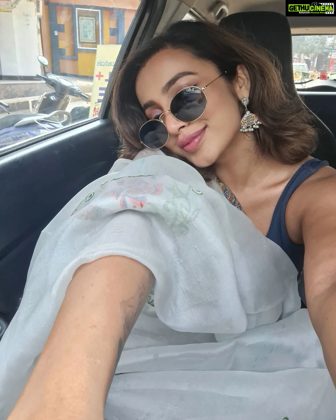 Tejaswi Madivada Instagram - I do what's in my power!