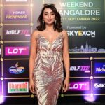 Tejaswi Madivada Instagram - @tejaswimadivada stood out in a bold and stylish on the #SIIMA2022 red carpet look with @playsalon.in Sponsors: @wolf777newsofficial @confidentgroupofficial @sky_exch_ @honer_homes @lotmobilesofficial @southindiashopping @bharathicementofficial @hindwarehomes @marsgalaxyindia @parleproducts @easemytrip @canarabankinsta @cocacola_india #NVYTV #HarmonyCity #SIIMA2022 #10YearsofSIIMA