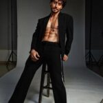 Tiger Shroff Instagram - 📷 @rahuljhangiani 💄💋 @rahulkothavale 🎀🧑‍🦱 @amityashwant_hair