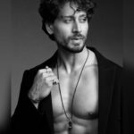 Tiger Shroff Instagram - 🖤🤍 @rahuljhangiani