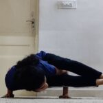 Tina Desai Instagram – #lockdowndiaries #homeyoga
And that’s the last of ’em complicated arm balances!!!
Achieved everything I wanted to. Now onwards to new things…!!!!
#eightanglepose
👏👏👏💥💥💥