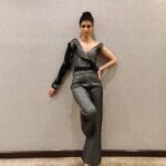 Tina Desai Instagram – Great show, @amitaggarwalofficial !!
Really thrilled about wearing your creation this evening!
#lfw