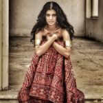 Tina Desai Instagram - Shot by my friend and fashion extraordinaire JJ Valaya ❤️❤️❤️ @jjvalaya @jjvalaya_the.other.side