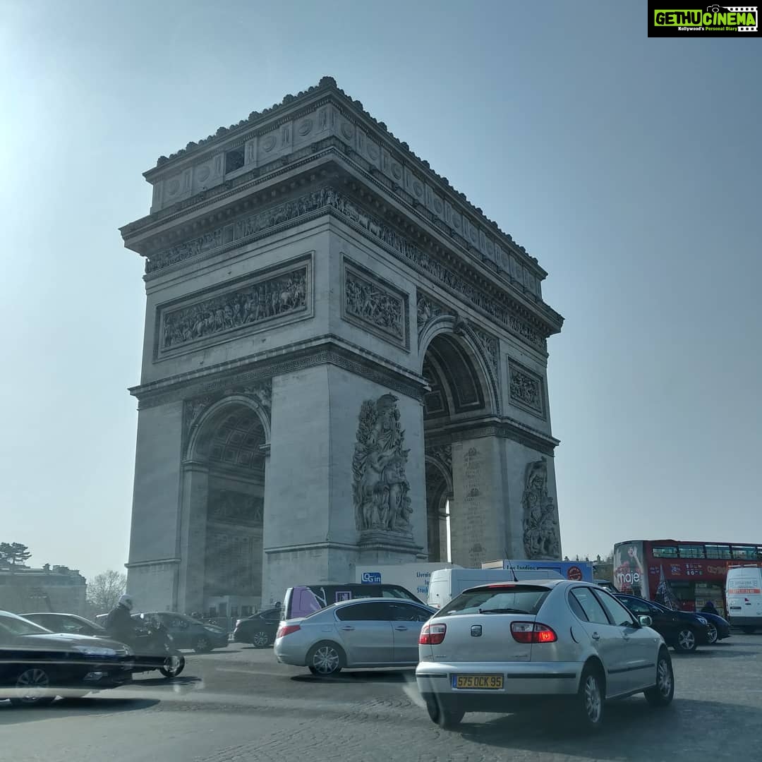 Tina Desai Instagram - Bonjour Paris!!! Oh, to be back after so long!!!